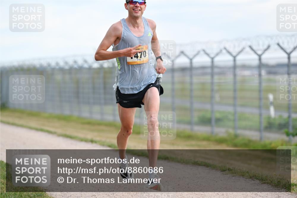 14.09.2025 - Airport Race Dr. Thomas Lammeyer http://msf.ph/oto/8860686 14.09.2025 11:45:58 Laufen 470 meine-sportfotos.de