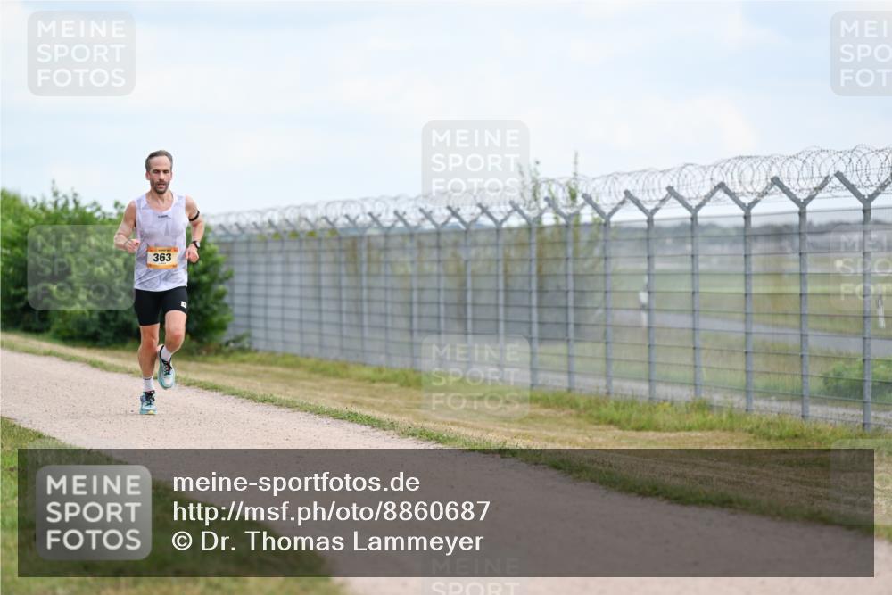 14.09.2025 - Airport Race Dr. Thomas Lammeyer http://msf.ph/oto/8860687 14.09.2025 11:48:40 Laufen 363 meine-sportfotos.de