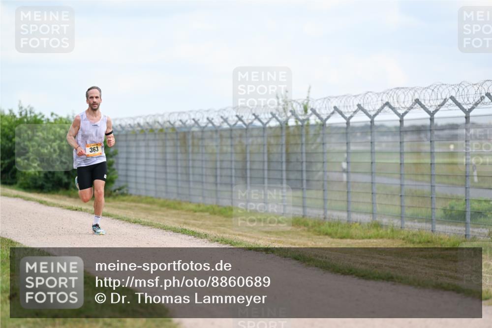 14.09.2025 - Airport Race Dr. Thomas Lammeyer http://msf.ph/oto/8860689 14.09.2025 11:48:41 Laufen 363 meine-sportfotos.de