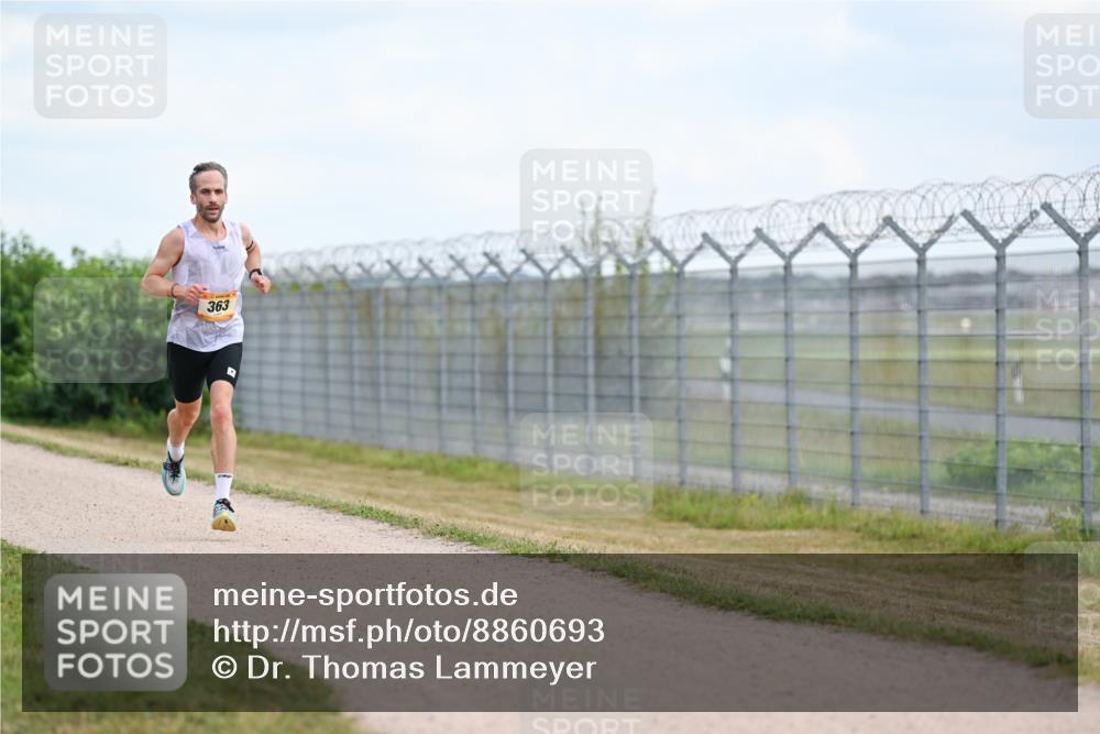 14.09.2025 - Airport Race Dr. Thomas Lammeyer http://msf.ph/oto/8860693 14.09.2025 11:48:41 Laufen 363 meine-sportfotos.de