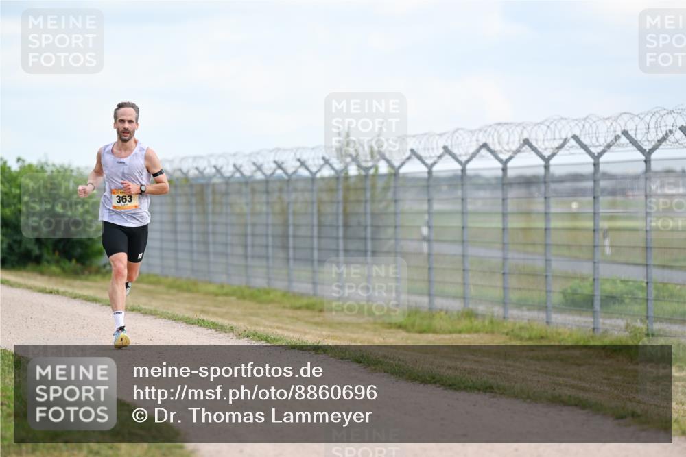 14.09.2025 - Airport Race Dr. Thomas Lammeyer http://msf.ph/oto/8860696 14.09.2025 11:48:41 Laufen 363 meine-sportfotos.de