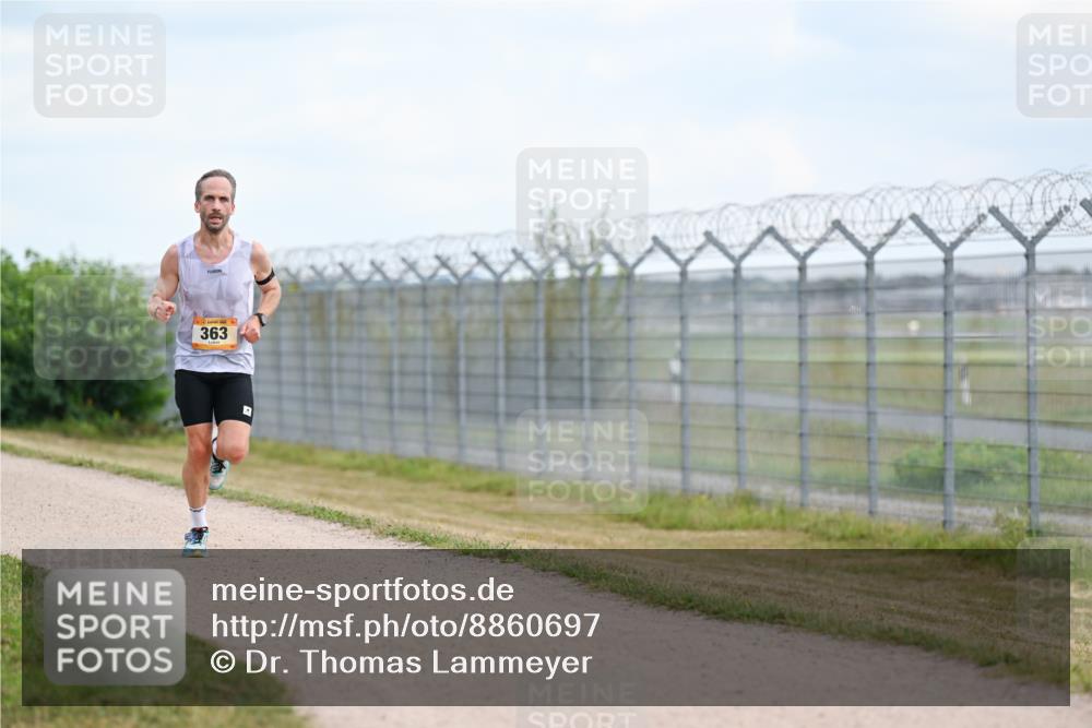 14.09.2025 - Airport Race Dr. Thomas Lammeyer http://msf.ph/oto/8860697 14.09.2025 11:48:42 Laufen 363 meine-sportfotos.de