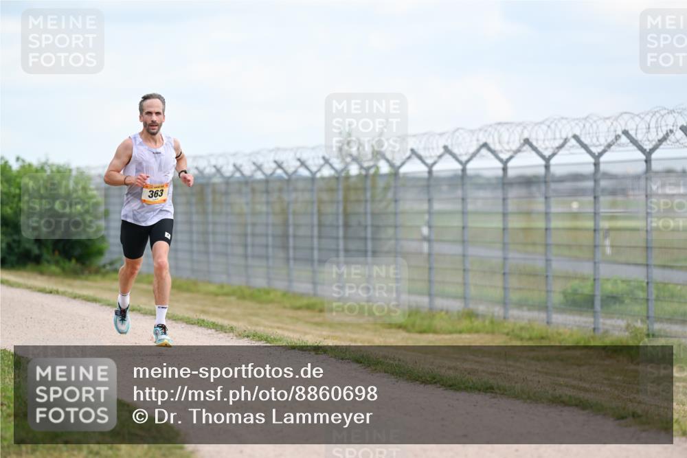 14.09.2025 - Airport Race Dr. Thomas Lammeyer http://msf.ph/oto/8860698 14.09.2025 11:48:42 Laufen 363 meine-sportfotos.de