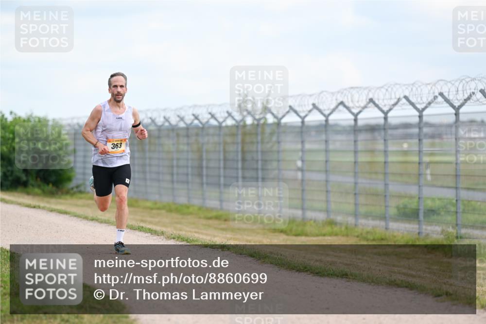 14.09.2025 - Airport Race Dr. Thomas Lammeyer http://msf.ph/oto/8860699 14.09.2025 11:48:42 Laufen 363 meine-sportfotos.de