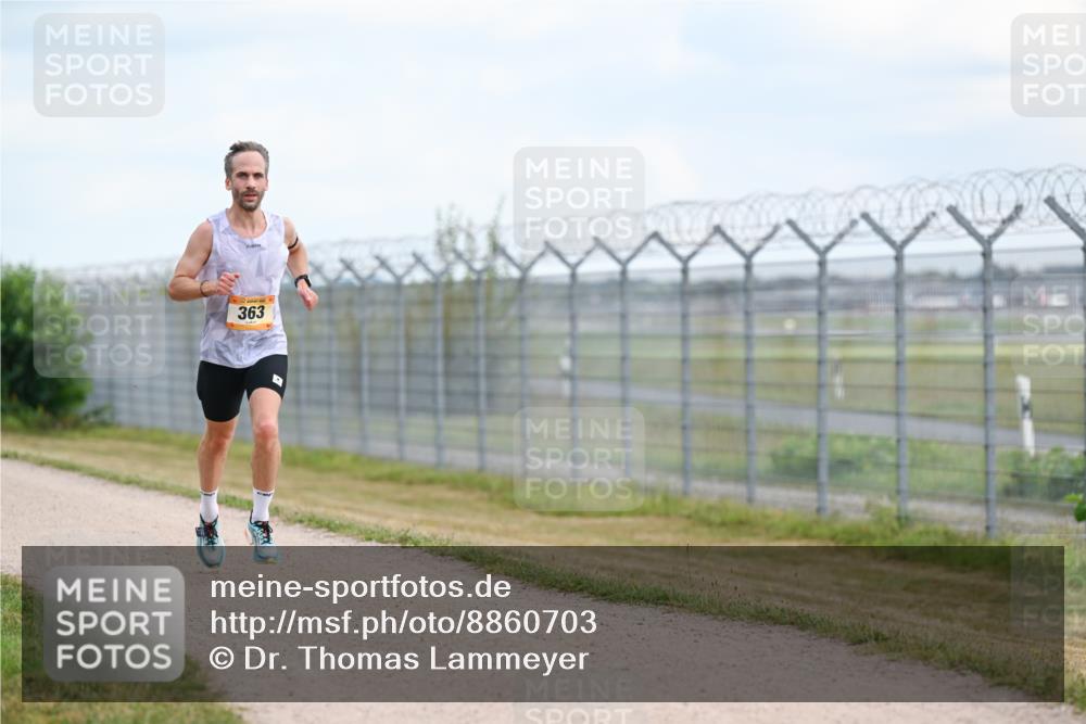 14.09.2025 - Airport Race Dr. Thomas Lammeyer http://msf.ph/oto/8860703 14.09.2025 11:48:42 Laufen 363 meine-sportfotos.de