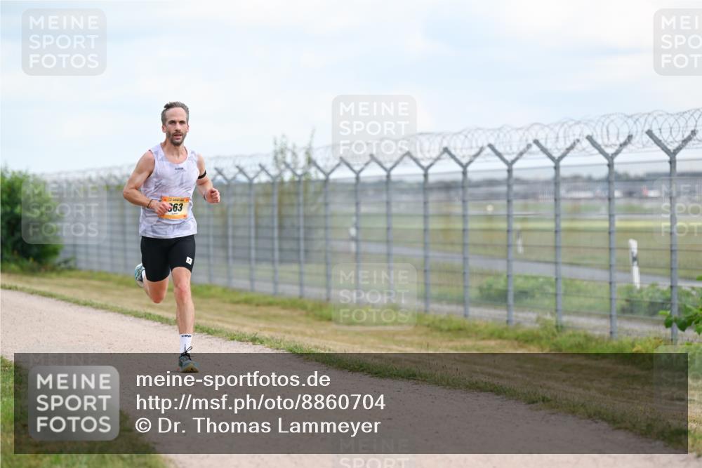 14.09.2025 - Airport Race Dr. Thomas Lammeyer http://msf.ph/oto/8860704 14.09.2025 11:48:43 Laufen 63 meine-sportfotos.de