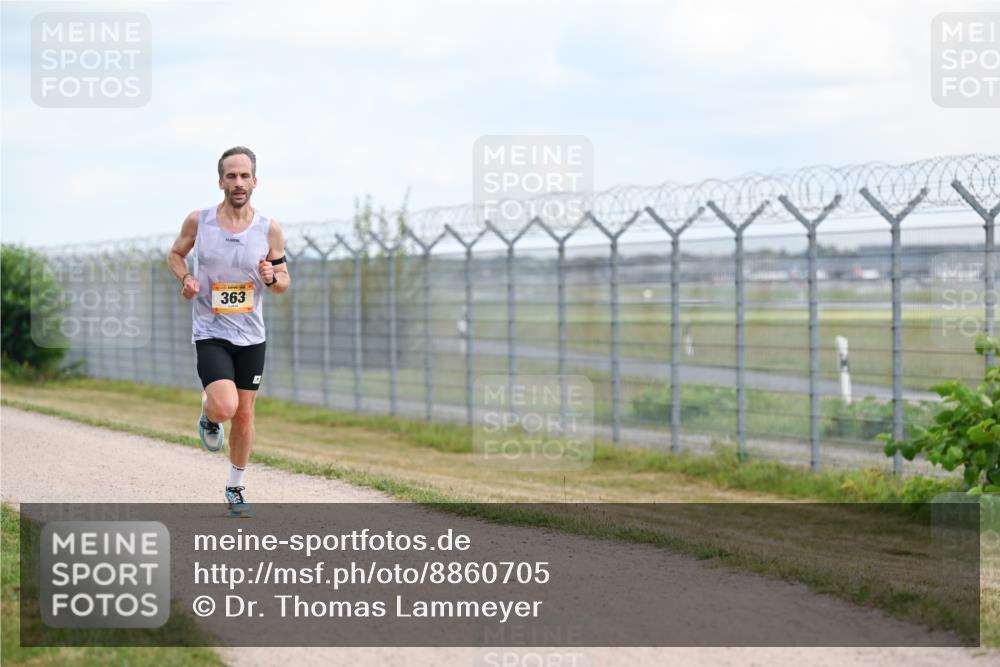 14.09.2025 - Airport Race Dr. Thomas Lammeyer http://msf.ph/oto/8860705 14.09.2025 11:48:43 Laufen 363 meine-sportfotos.de