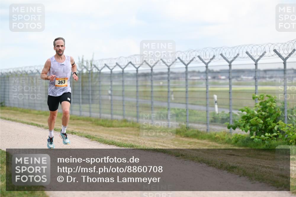 14.09.2025 - Airport Race Dr. Thomas Lammeyer http://msf.ph/oto/8860708 14.09.2025 11:48:43 Laufen 363 meine-sportfotos.de