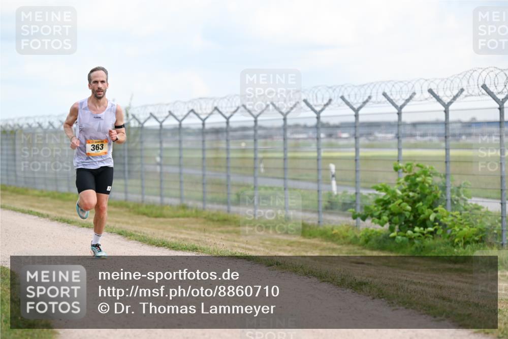 14.09.2025 - Airport Race Dr. Thomas Lammeyer http://msf.ph/oto/8860710 14.09.2025 11:48:43 Laufen 363 meine-sportfotos.de