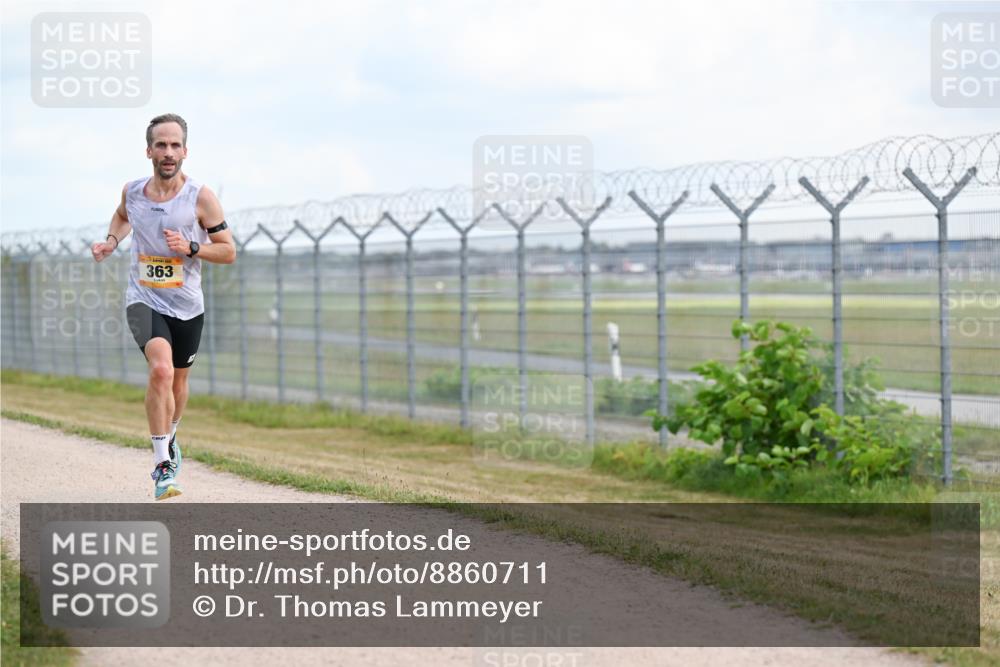 14.09.2025 - Airport Race Dr. Thomas Lammeyer http://msf.ph/oto/8860711 14.09.2025 11:48:43 Laufen 363 meine-sportfotos.de
