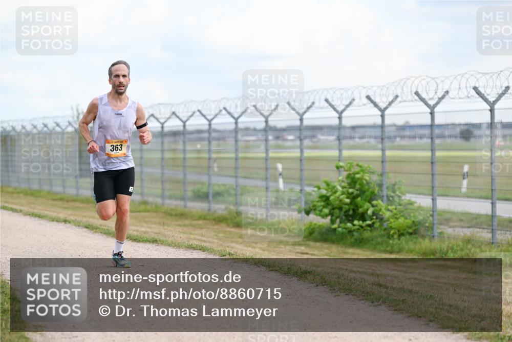 14.09.2025 - Airport Race Dr. Thomas Lammeyer http://msf.ph/oto/8860715 14.09.2025 11:48:44 Laufen 363 meine-sportfotos.de