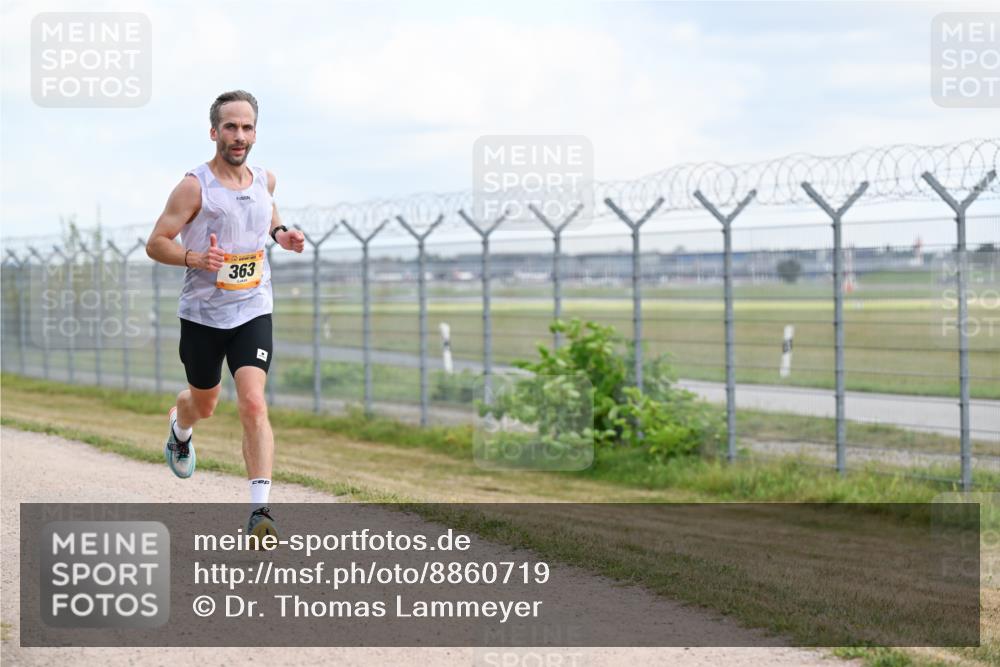 14.09.2025 - Airport Race Dr. Thomas Lammeyer http://msf.ph/oto/8860719 14.09.2025 11:48:45 Laufen 363 meine-sportfotos.de