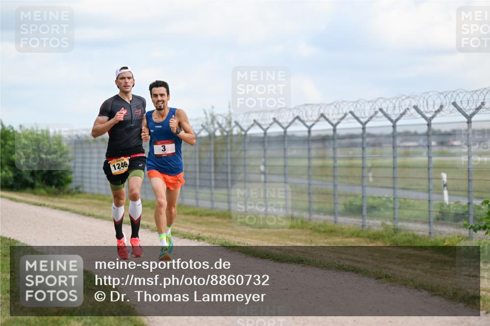 14.09.2025 - Airport Race Dr. Thomas Lammeyer http://msf.ph/oto/8860732 14.09.2025 11:49:28 Laufen 3, 1246 meine-sportfotos.de
