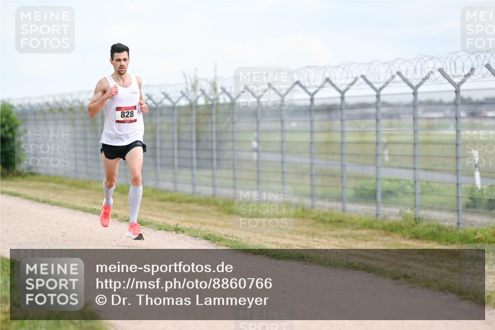 14.09.2025 - Airport Race Dr. Thomas Lammeyer http://msf.ph/oto/8860766 14.09.2025 11:49:59 Laufen 828 meine-sportfotos.de