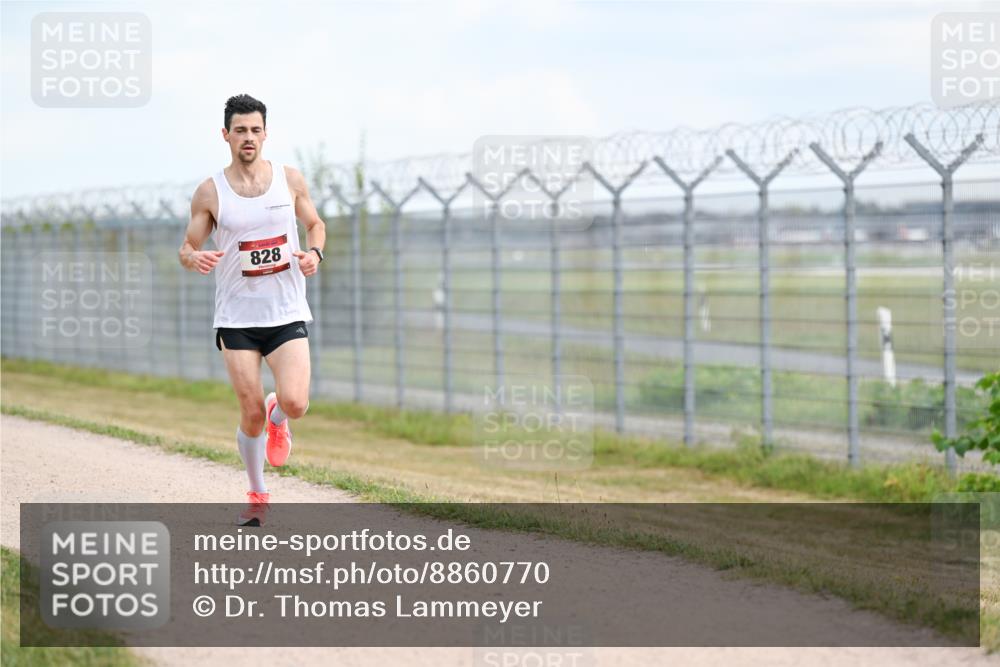 14.09.2025 - Airport Race Dr. Thomas Lammeyer http://msf.ph/oto/8860770 14.09.2025 11:49:59 Laufen 828 meine-sportfotos.de