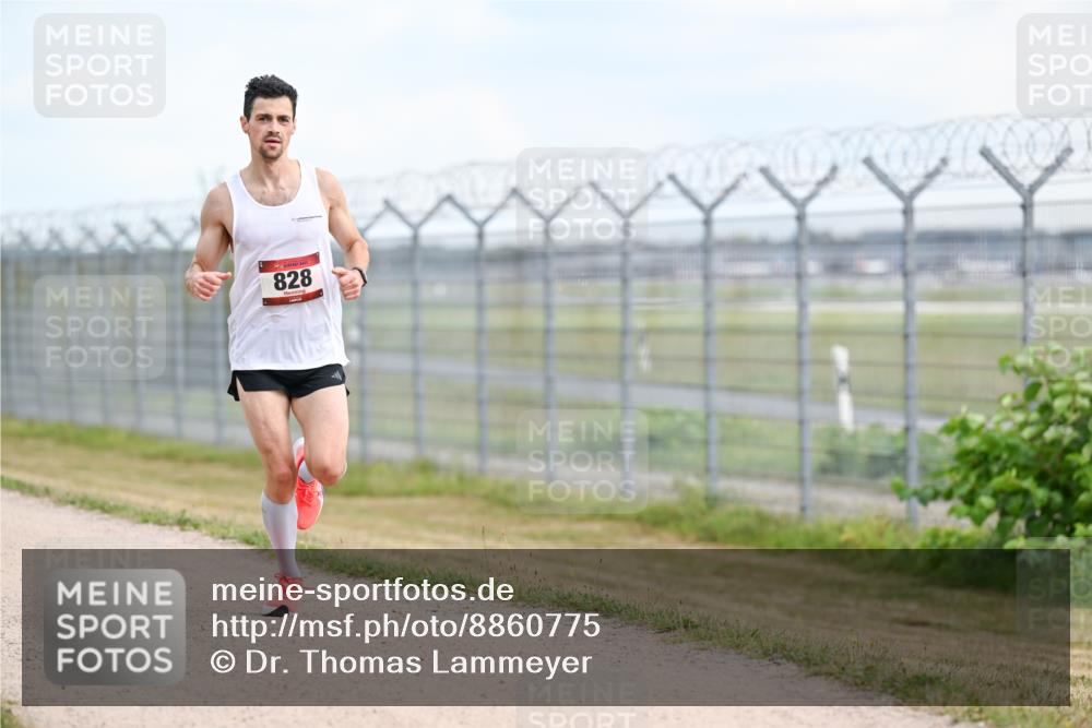 14.09.2025 - Airport Race Dr. Thomas Lammeyer http://msf.ph/oto/8860775 14.09.2025 11:50:00 Laufen 828 meine-sportfotos.de