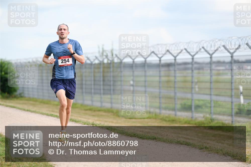 14.09.2025 - Airport Race Dr. Thomas Lammeyer http://msf.ph/oto/8860798 14.09.2025 11:50:28 Laufen 254 meine-sportfotos.de