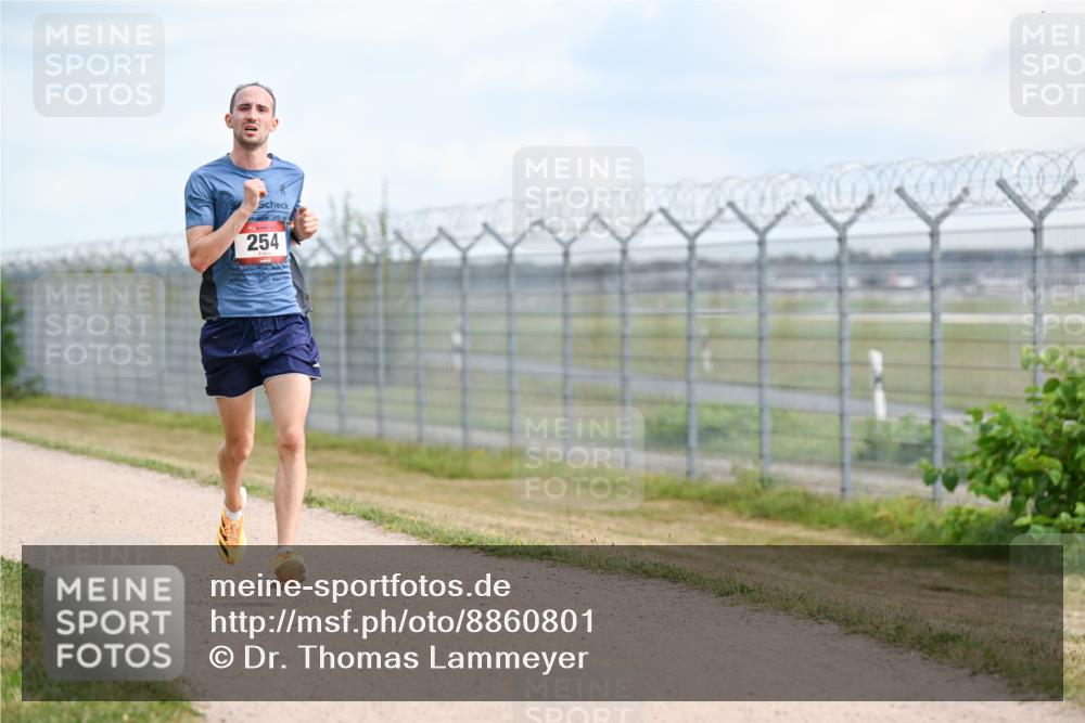 14.09.2025 - Airport Race Dr. Thomas Lammeyer http://msf.ph/oto/8860801 14.09.2025 11:50:28 Laufen 254 meine-sportfotos.de