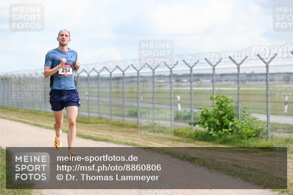 14.09.2025 - Airport Race Dr. Thomas Lammeyer http://msf.ph/oto/8860806 14.09.2025 11:50:29 Laufen 254 meine-sportfotos.de