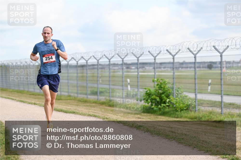 14.09.2025 - Airport Race Dr. Thomas Lammeyer http://msf.ph/oto/8860808 14.09.2025 11:50:29 Laufen 254 meine-sportfotos.de