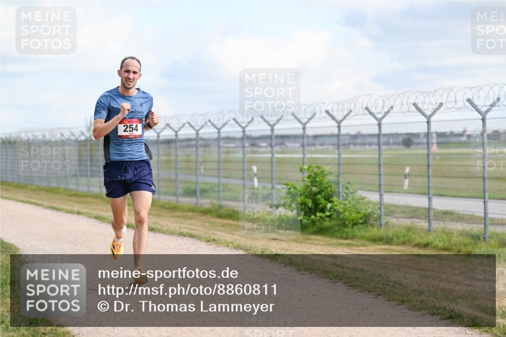 14.09.2025 - Airport Race Dr. Thomas Lammeyer http://msf.ph/oto/8860811 14.09.2025 11:50:29 Laufen 254 meine-sportfotos.de