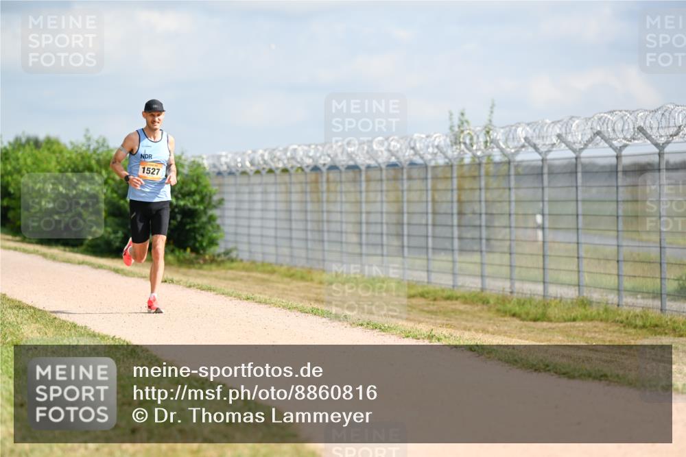 14.09.2025 - Airport Race Dr. Thomas Lammeyer http://msf.ph/oto/8860816 14.09.2025 11:50:55 Laufen 1527 meine-sportfotos.de