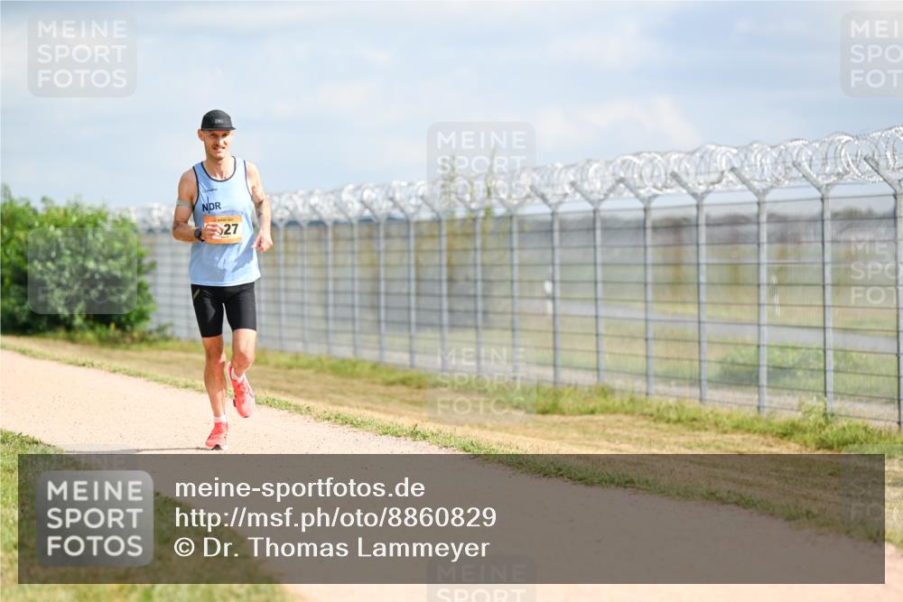 14.09.2025 - Airport Race Dr. Thomas Lammeyer http://msf.ph/oto/8860829 14.09.2025 11:50:56 Laufen 27 meine-sportfotos.de