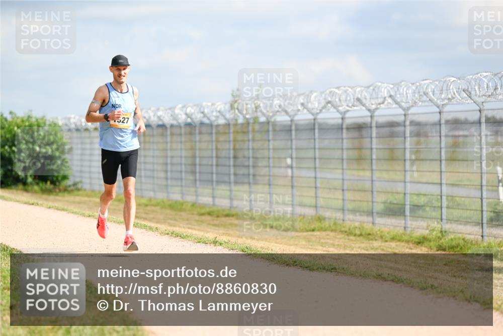 14.09.2025 - Airport Race Dr. Thomas Lammeyer http://msf.ph/oto/8860830 14.09.2025 11:50:56 Laufen 527 meine-sportfotos.de