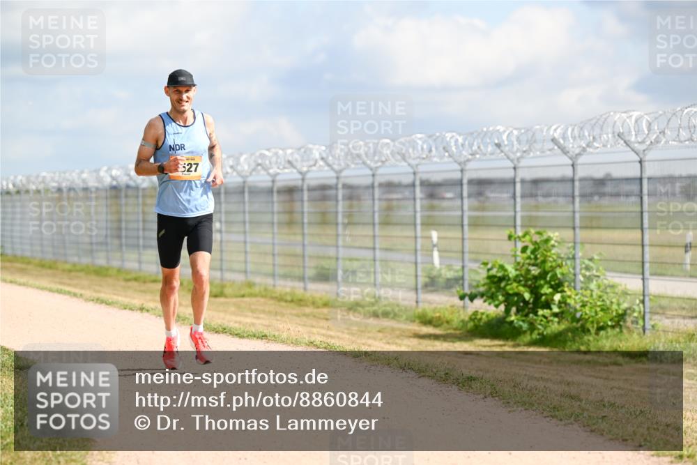 14.09.2025 - Airport Race Dr. Thomas Lammeyer http://msf.ph/oto/8860844 14.09.2025 11:50:58 Laufen 527 meine-sportfotos.de