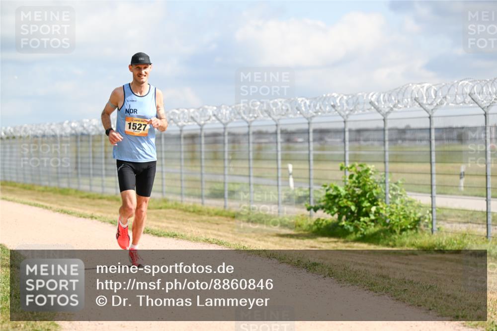 14.09.2025 - Airport Race Dr. Thomas Lammeyer http://msf.ph/oto/8860846 14.09.2025 11:50:59 Laufen 1527 meine-sportfotos.de