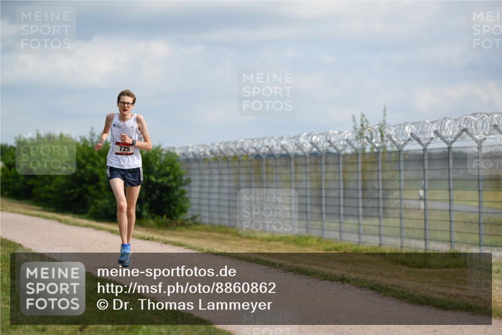14.09.2025 - Airport Race Dr. Thomas Lammeyer http://msf.ph/oto/8860862 14.09.2025 11:51:19 Laufen 725 meine-sportfotos.de