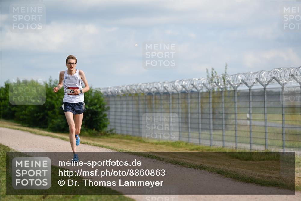 14.09.2025 - Airport Race Dr. Thomas Lammeyer http://msf.ph/oto/8860863 14.09.2025 11:51:19 Laufen 72 meine-sportfotos.de