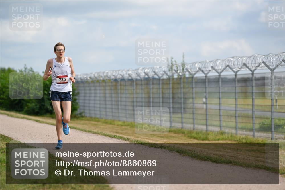 14.09.2025 - Airport Race Dr. Thomas Lammeyer http://msf.ph/oto/8860869 14.09.2025 11:51:20 Laufen 725 meine-sportfotos.de