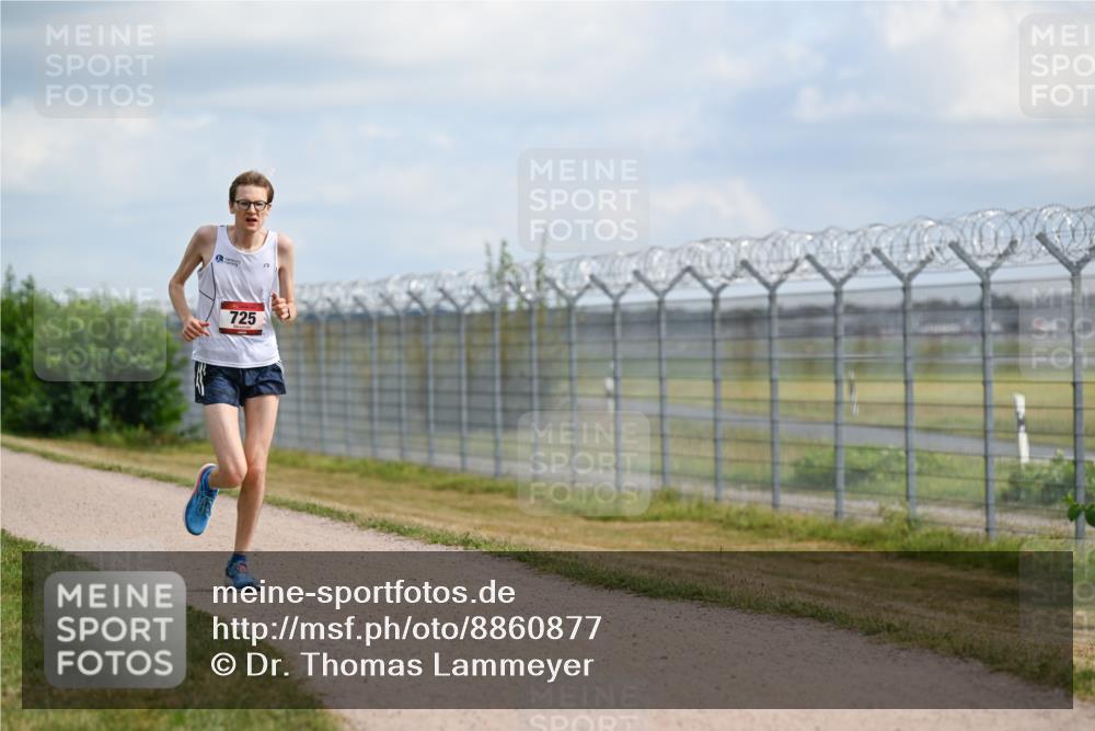 14.09.2025 - Airport Race Dr. Thomas Lammeyer http://msf.ph/oto/8860877 14.09.2025 11:51:21 Laufen 725 meine-sportfotos.de