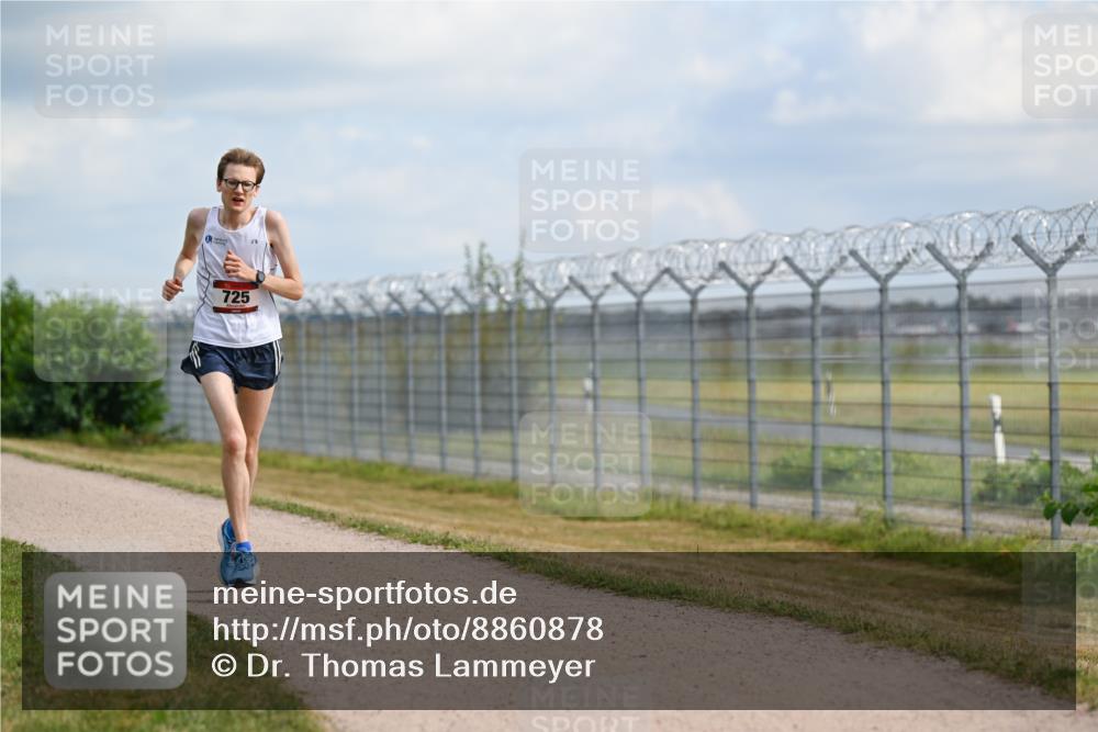 14.09.2025 - Airport Race Dr. Thomas Lammeyer http://msf.ph/oto/8860878 14.09.2025 11:51:21 Laufen 725 meine-sportfotos.de