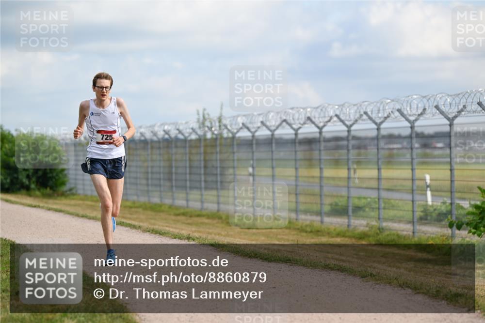14.09.2025 - Airport Race Dr. Thomas Lammeyer http://msf.ph/oto/8860879 14.09.2025 11:51:22 Laufen 725 meine-sportfotos.de