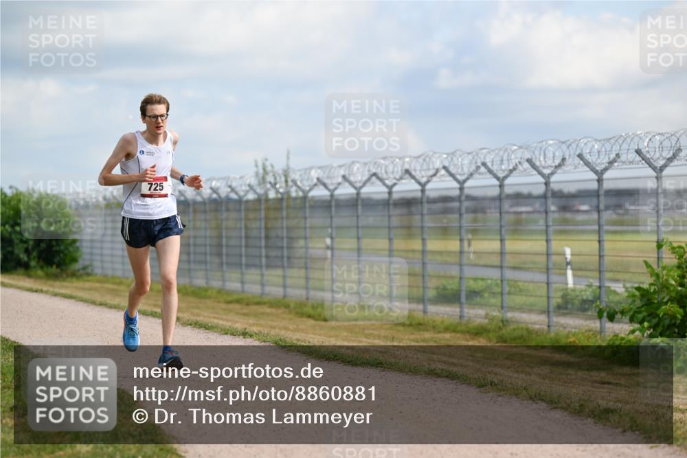 14.09.2025 - Airport Race Dr. Thomas Lammeyer http://msf.ph/oto/8860881 14.09.2025 11:51:22 Laufen 725 meine-sportfotos.de