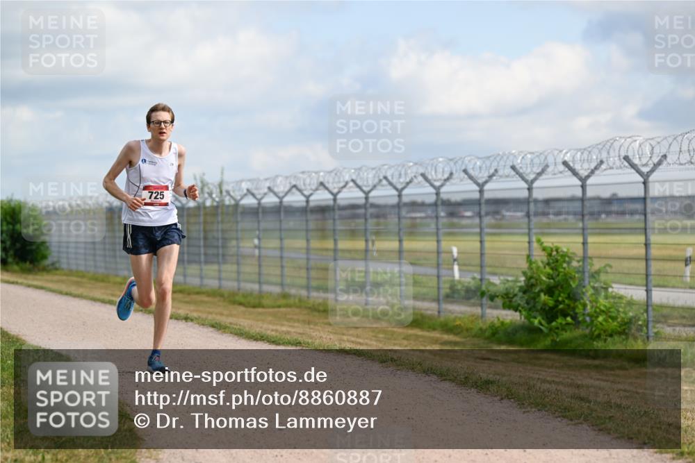 14.09.2025 - Airport Race Dr. Thomas Lammeyer http://msf.ph/oto/8860887 14.09.2025 11:51:23 Laufen 725 meine-sportfotos.de