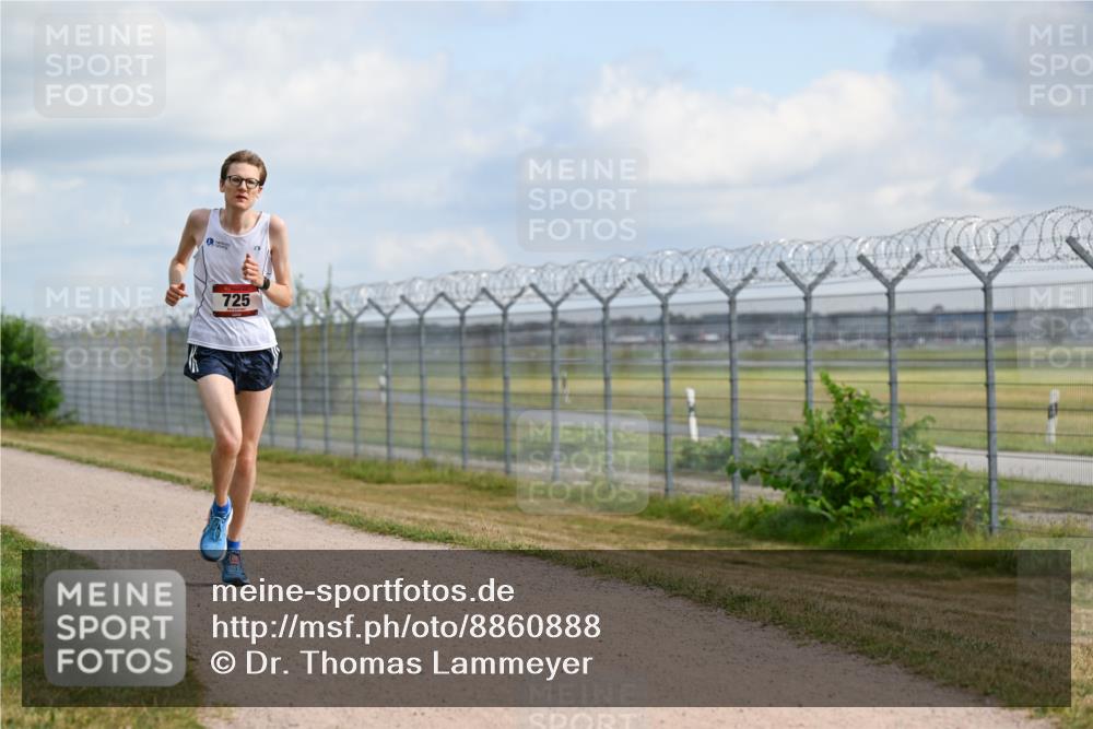 14.09.2025 - Airport Race Dr. Thomas Lammeyer http://msf.ph/oto/8860888 14.09.2025 11:51:23 Laufen 725 meine-sportfotos.de