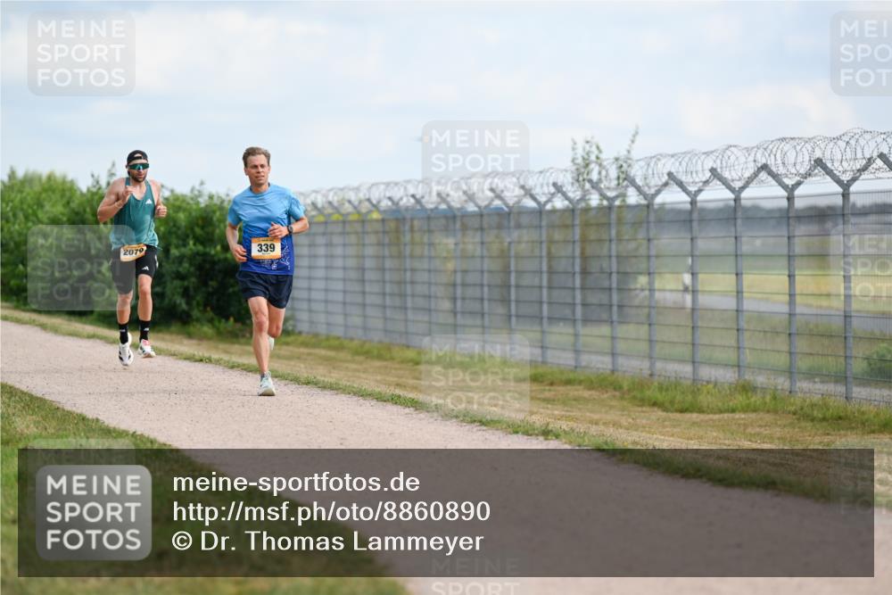 14.09.2025 - Airport Race Dr. Thomas Lammeyer http://msf.ph/oto/8860890 14.09.2025 11:52:11 Laufen 2079, 339 meine-sportfotos.de