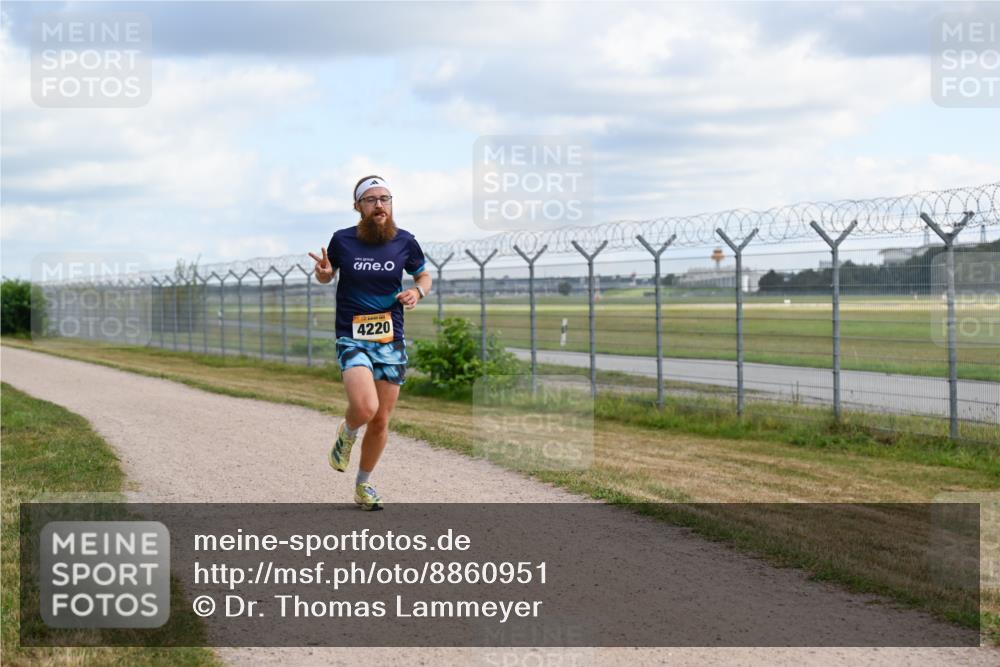 14.09.2025 - Airport Race Dr. Thomas Lammeyer http://msf.ph/oto/8860951 14.09.2025 11:52:27 Laufen 4220 meine-sportfotos.de