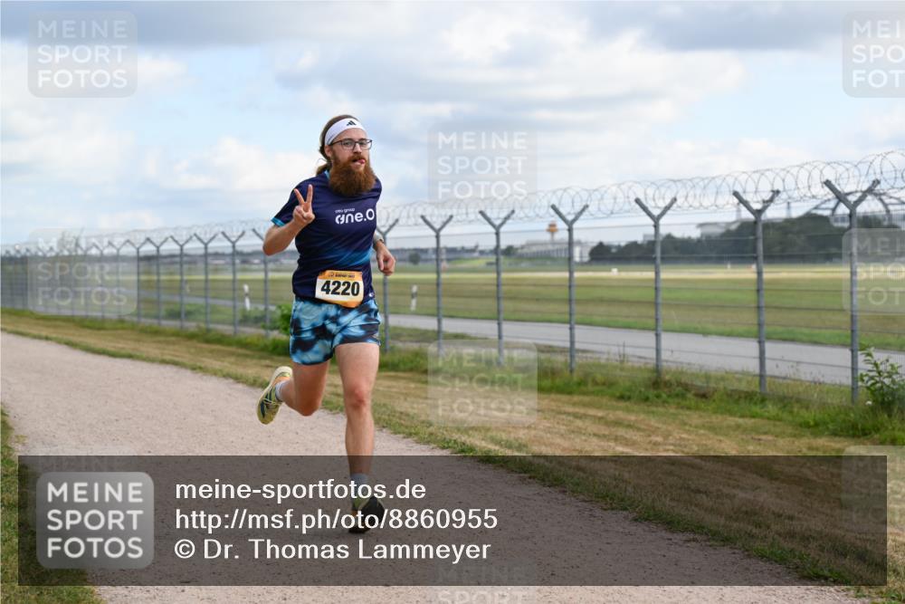 14.09.2025 - Airport Race Dr. Thomas Lammeyer http://msf.ph/oto/8860955 14.09.2025 11:52:27 Laufen 0, 4220 meine-sportfotos.de