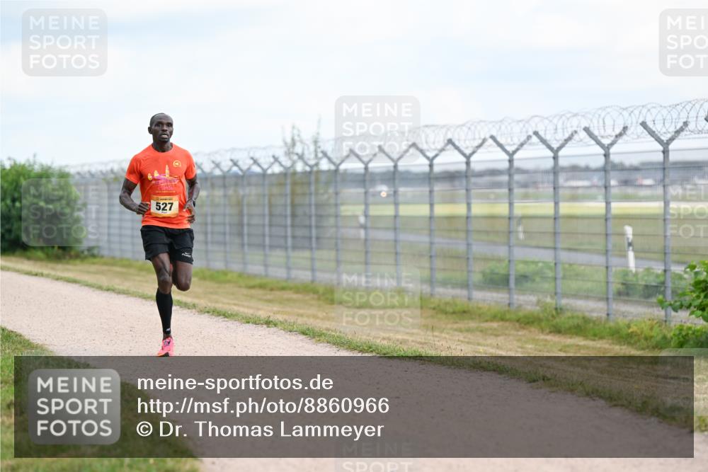 14.09.2025 - Airport Race Dr. Thomas Lammeyer http://msf.ph/oto/8860966 14.09.2025 11:53:07 Laufen 527 meine-sportfotos.de