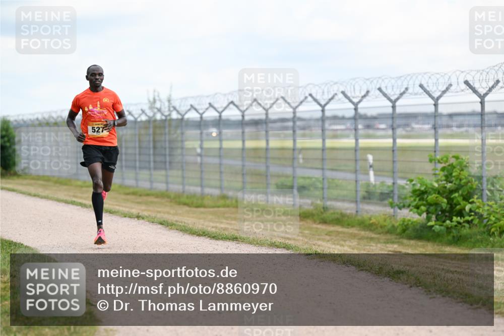 14.09.2025 - Airport Race Dr. Thomas Lammeyer http://msf.ph/oto/8860970 14.09.2025 11:53:08 Laufen 527 meine-sportfotos.de