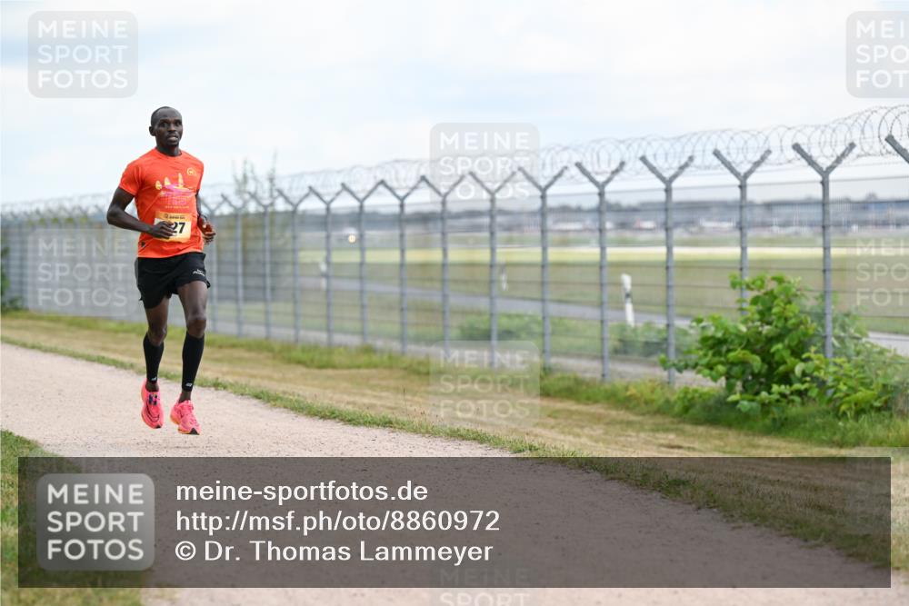 14.09.2025 - Airport Race Dr. Thomas Lammeyer http://msf.ph/oto/8860972 14.09.2025 11:53:08 Laufen 16482, 27 meine-sportfotos.de