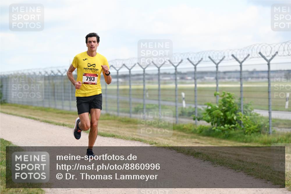 14.09.2025 - Airport Race Dr. Thomas Lammeyer http://msf.ph/oto/8860996 14.09.2025 11:53:21 Laufen 793 meine-sportfotos.de