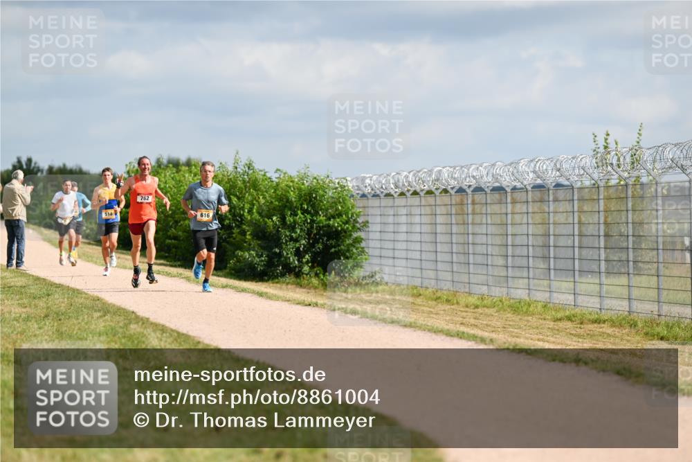 14.09.2025 - Airport Race Dr. Thomas Lammeyer http://msf.ph/oto/8861004 14.09.2025 11:54:12 Laufen 518, 762, 616 meine-sportfotos.de