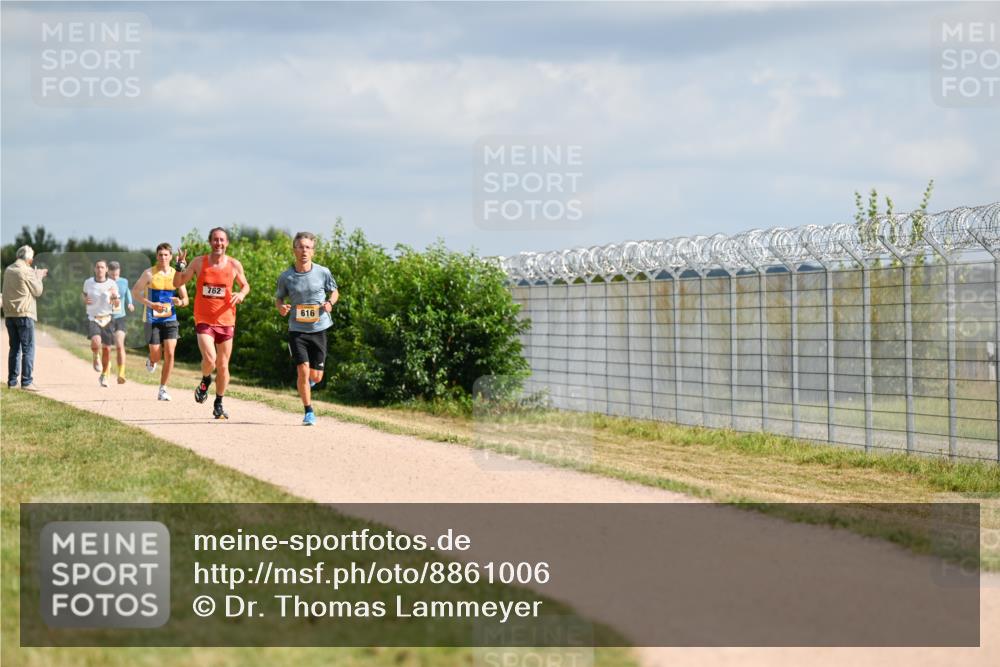 14.09.2025 - Airport Race Dr. Thomas Lammeyer http://msf.ph/oto/8861006 14.09.2025 11:54:12 Laufen  meine-sportfotos.de