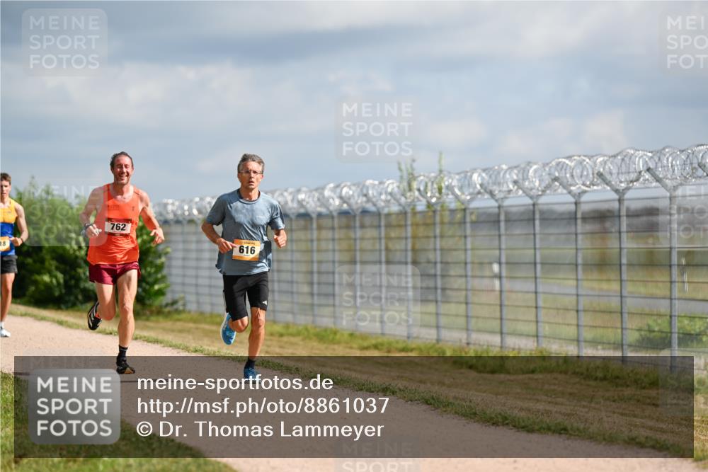 14.09.2025 - Airport Race Dr. Thomas Lammeyer http://msf.ph/oto/8861037 14.09.2025 11:54:17 Laufen 18, 762, 616 meine-sportfotos.de