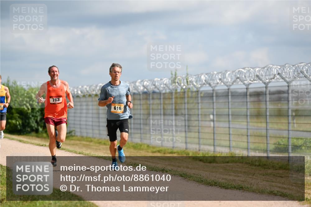 14.09.2025 - Airport Race Dr. Thomas Lammeyer http://msf.ph/oto/8861040 14.09.2025 11:54:17 Laufen 762, 616 meine-sportfotos.de